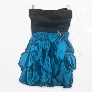 Trixxi Y2k Strapless Sleeveless Blue & Black Cocktail Party Event Bubble Dress